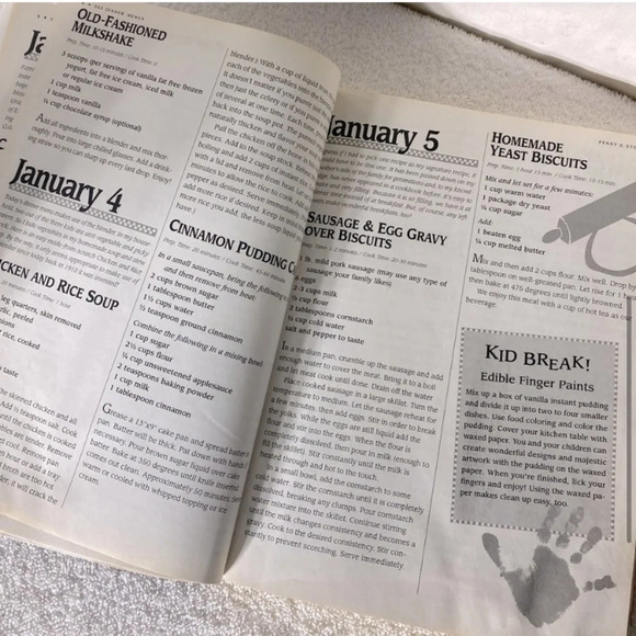 Vintage 365 Quick, Easy & Inexpensive Dinner Menus Cookbook - Picture 5 of 10